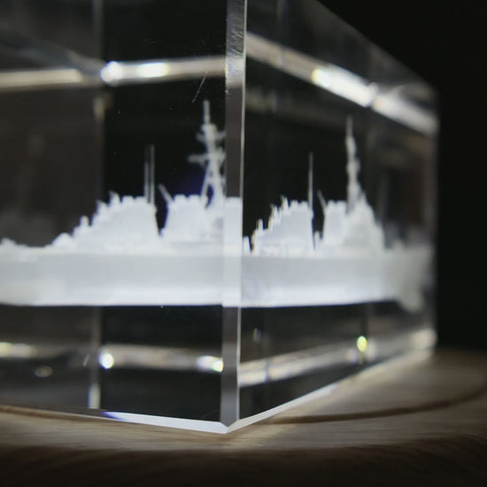 Arleigh Burke-class destroyer crystal — rotating view